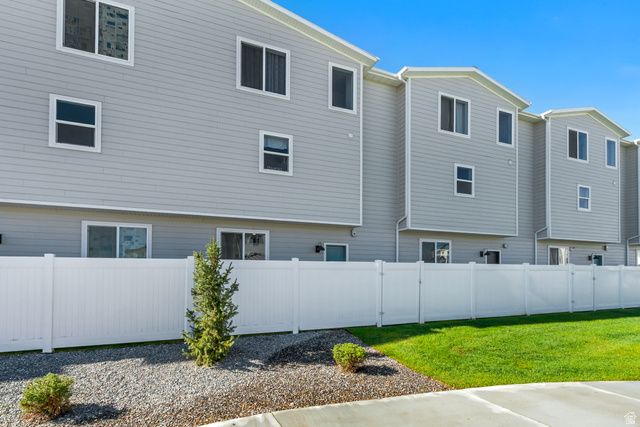 701 E GARDEN GROVE DR, Eagle Mountain, UT 84005