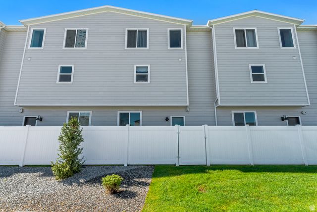 701 E GARDEN GROVE DR, Eagle Mountain, UT 84005