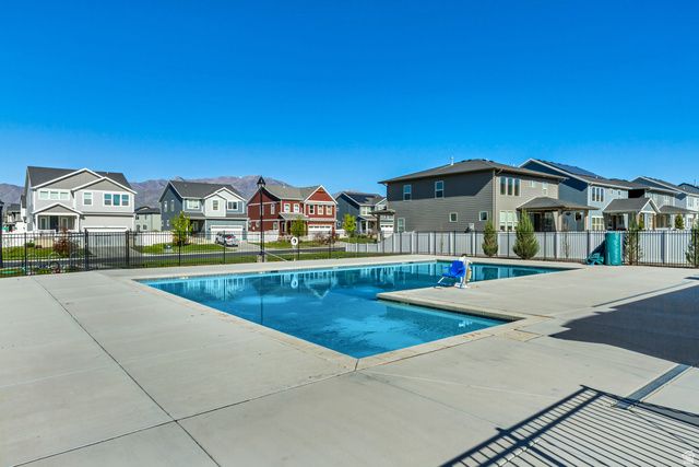 701 E GARDEN GROVE DR, Eagle Mountain, UT 84005