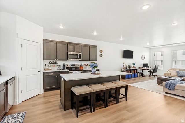 701 E GARDEN GROVE DR, Eagle Mountain, UT 84005