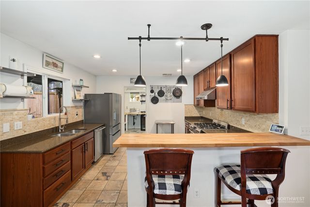 9905 194th Avenue E, Bonney Lake, WA 98391