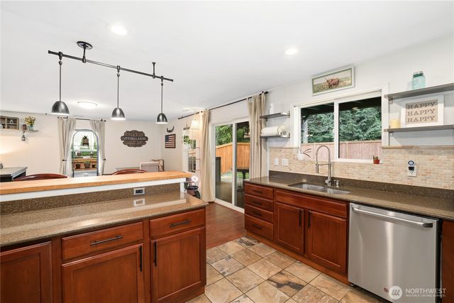 9905 194th Avenue E, Bonney Lake, WA 98391