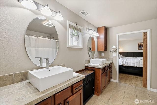 9905 194th Avenue E, Bonney Lake, WA 98391