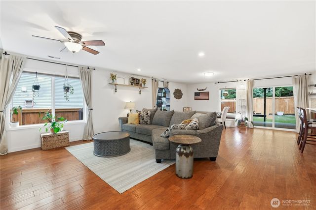 9905 194th Avenue E, Bonney Lake, WA 98391