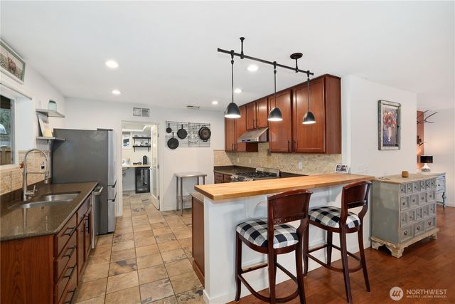 9905 194th Avenue E, Bonney Lake, WA 98391