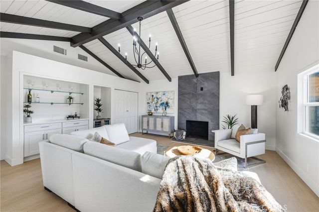 585 N Wendy, Newbury Park, CA 91320