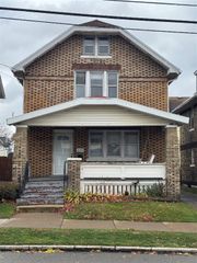 2106 POPLAR Street, Erie, PA 16502