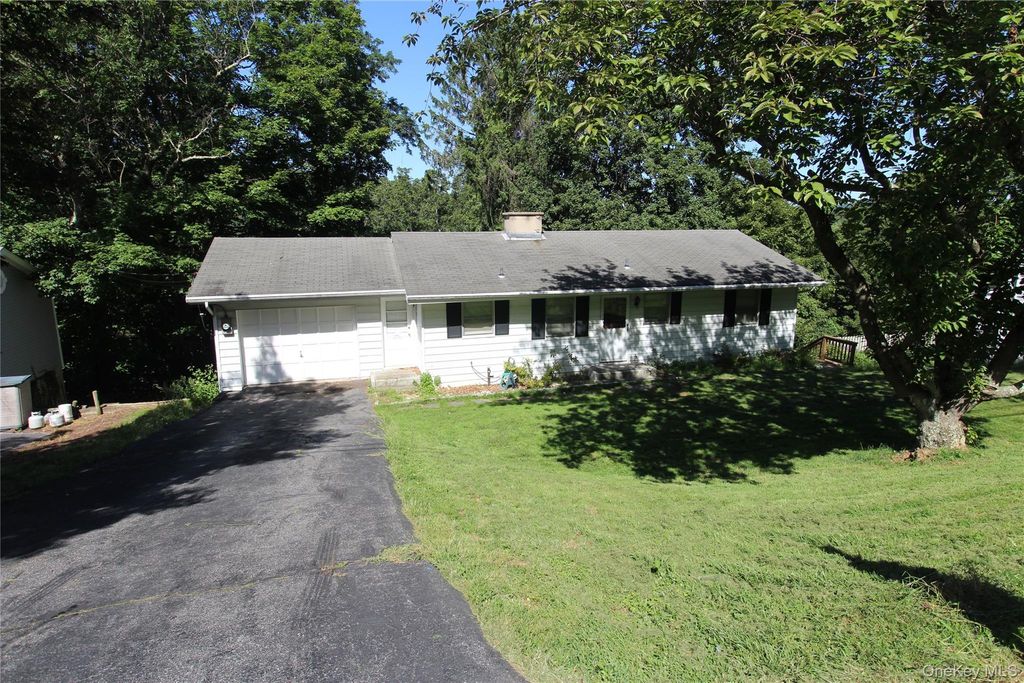 661 Warren Avenue, Thornwood, NY 10594 — exterior