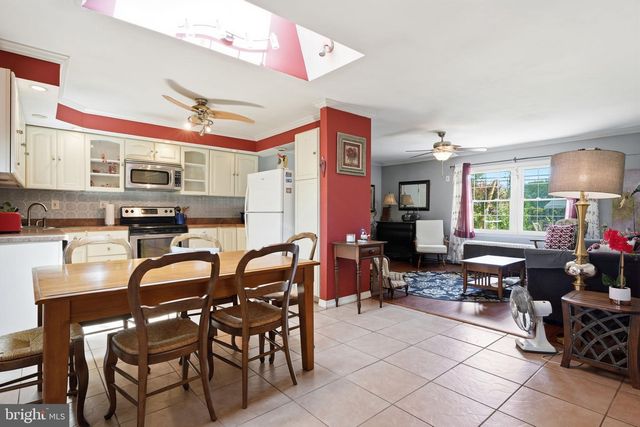 70 TALL PINE LN, Levittown, PA 19054