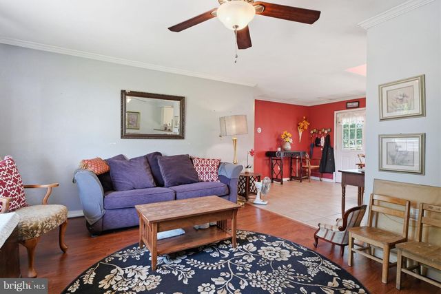70 TALL PINE LN, Levittown, PA 19054