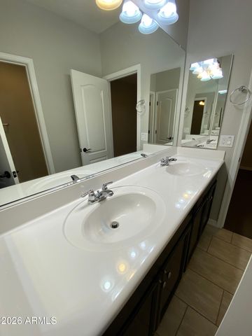 4252 E TOLEDO Street, Gilbert, AZ 85295