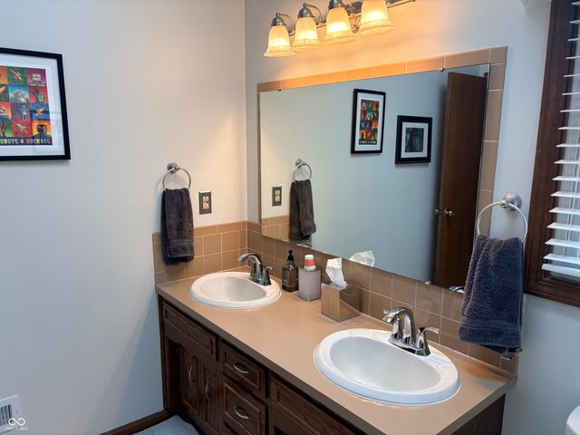 833 Bridle Circle, Carmel, IN 46032