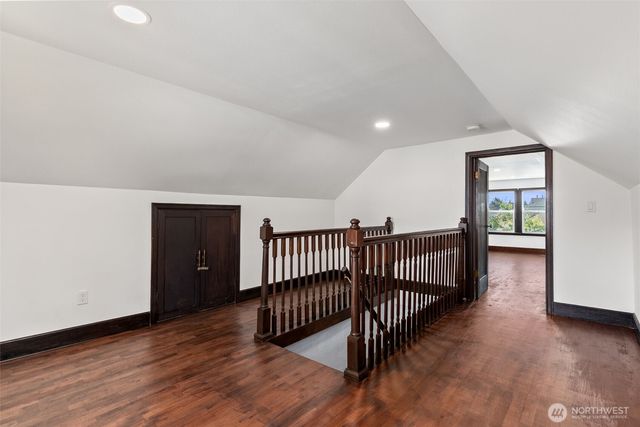 125 S 64th Street, Tacoma, WA 98408