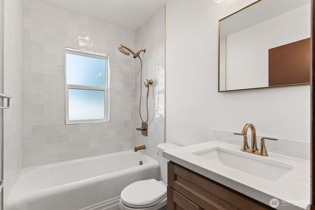 125 S 64th Street, Tacoma, WA 98408