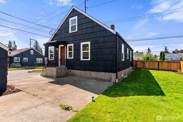 125 S 64th Street, Tacoma, WA 98408