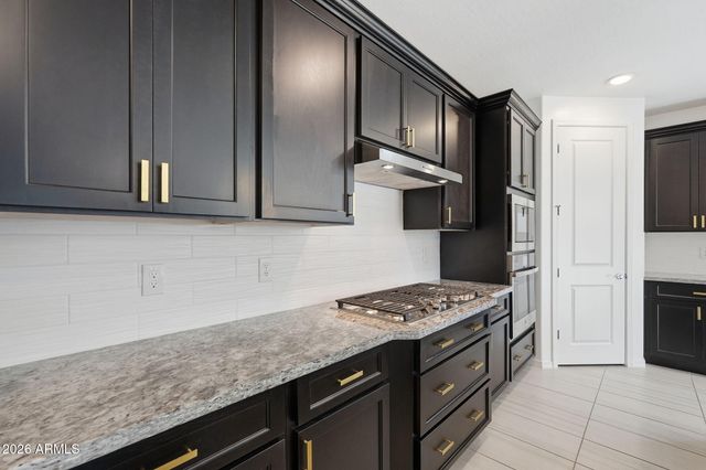 19824 W Exeter Boulevard, Litchfield Park, AZ 85340