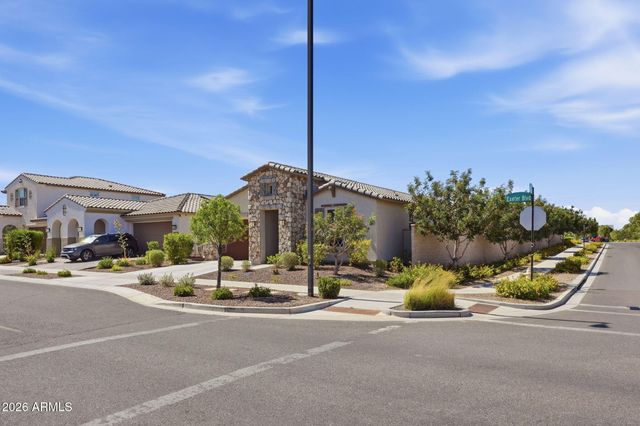 19824 W Exeter Boulevard, Litchfield Park, AZ 85340