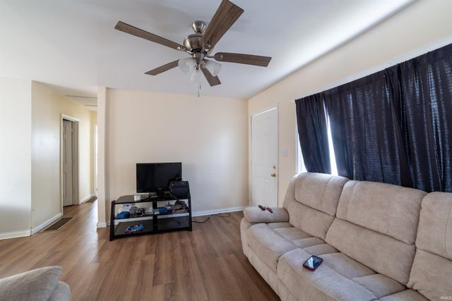 2039 Hicks Drive, Evansville, IN 47714