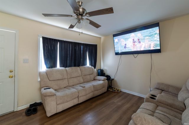 2039 Hicks Drive, Evansville, IN 47714