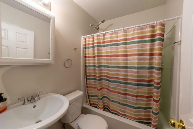 2039 Hicks Drive, Evansville, IN 47714