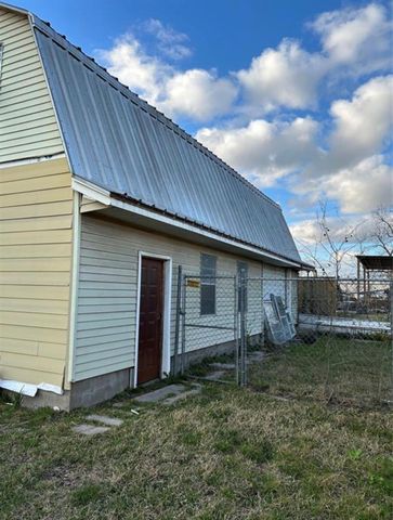 2923 Lilac Street, Pasadena, TX 77503