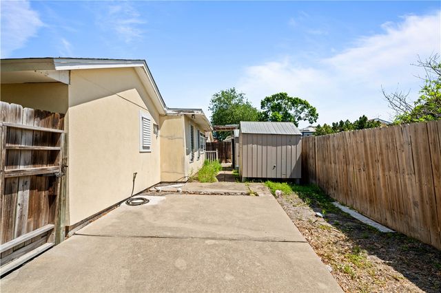 3101 Sylvan Crest Dr, Corpus Christi, TX 78415