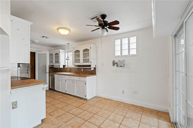 3101 Sylvan Crest Dr, Corpus Christi, TX 78415