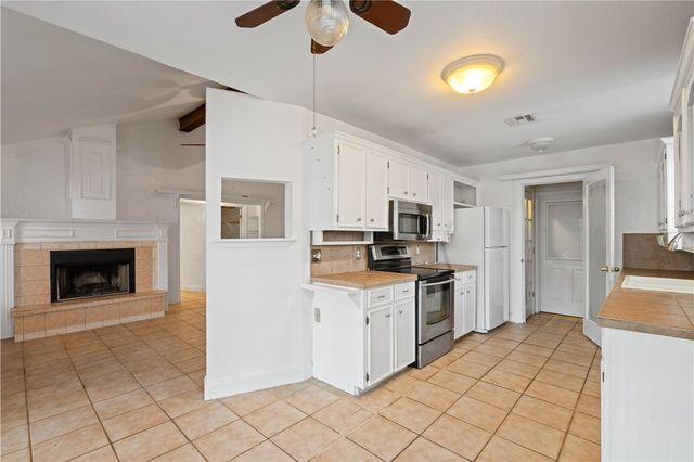 3101 Sylvan Crest Dr, Corpus Christi, TX 78415