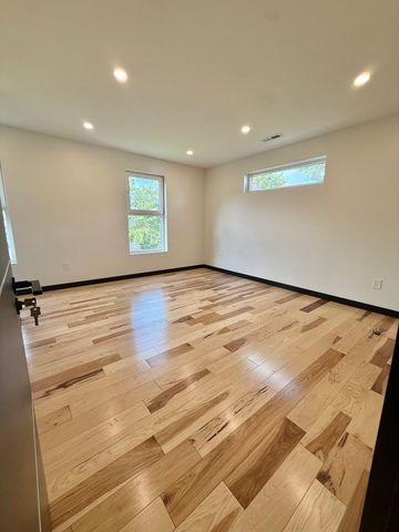 35 Greendale Ave A, Worcester, MA 01606