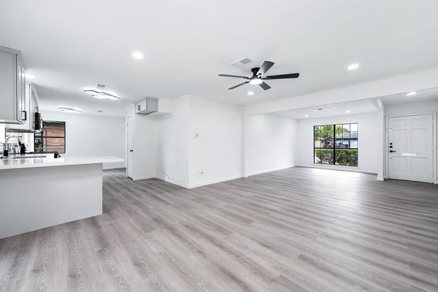 7607 Grape Street, Houston, TX 77074