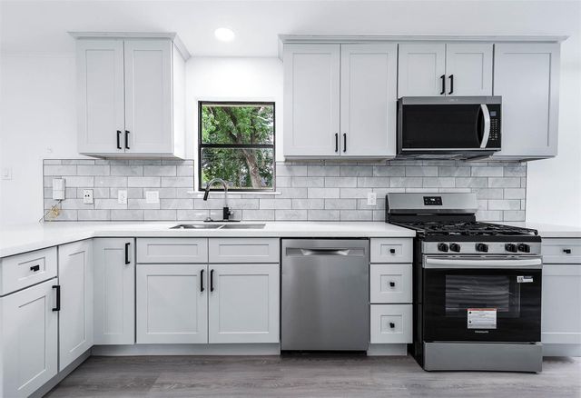 7607 Grape Street, Houston, TX 77074