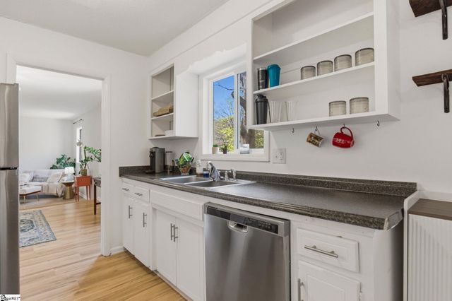 1201 Winding Way, Taylors, SC 29687