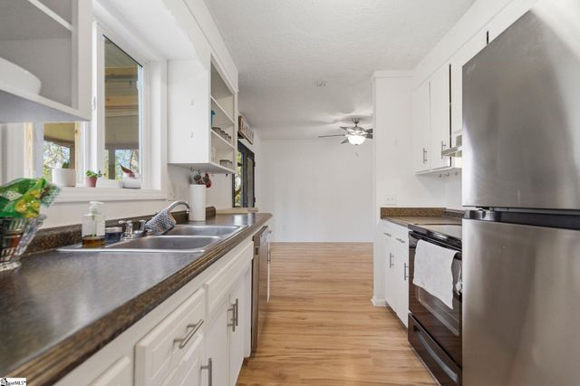 1201 Winding Way, Taylors, SC 29687