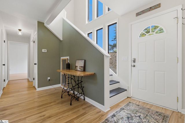 1201 Winding Way, Taylors, SC 29687