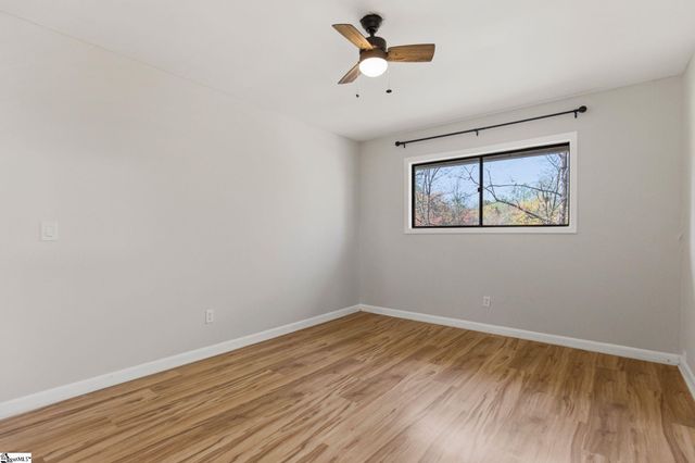 1201 Winding Way, Taylors, SC 29687