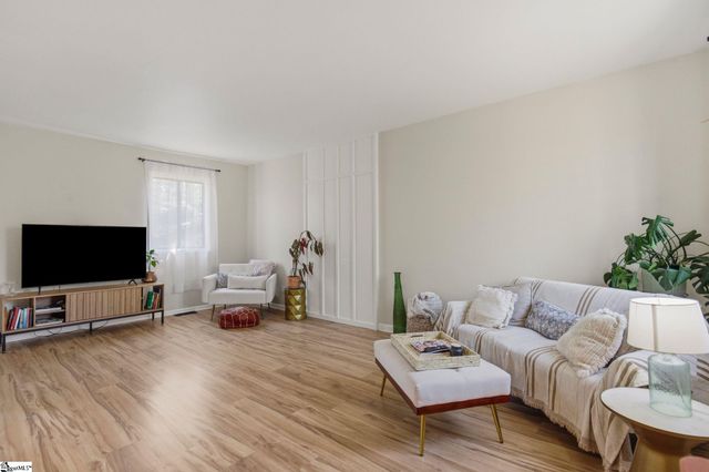 1201 Winding Way, Taylors, SC 29687