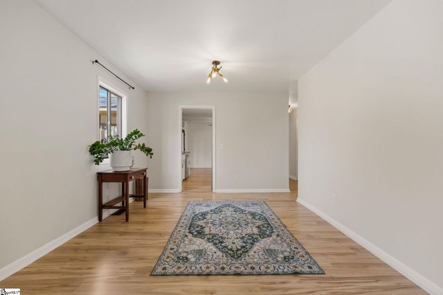 1201 Winding Way, Taylors, SC 29687