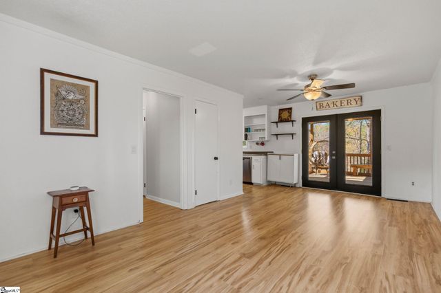 1201 Winding Way, Taylors, SC 29687