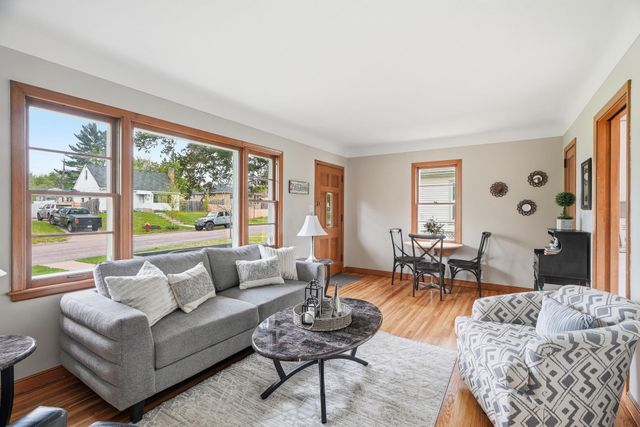 1234 Conway Street, Saint Paul, MN 55106