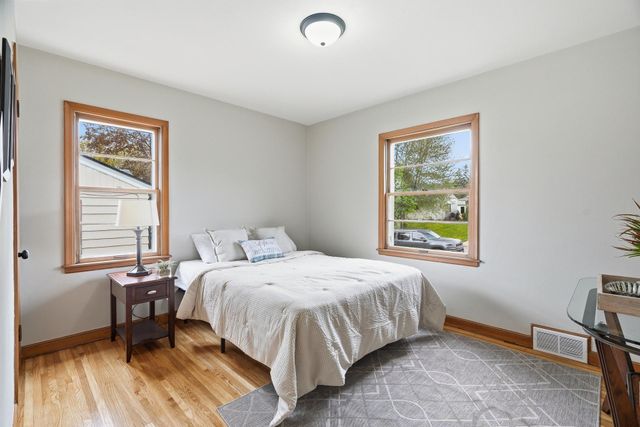 1234 Conway Street, Saint Paul, MN 55106
