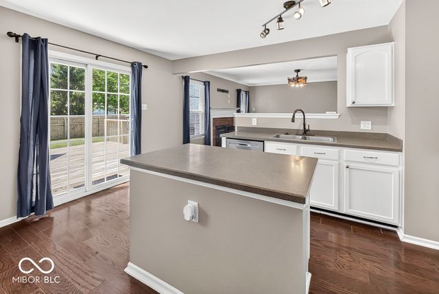 971 Shenandoah Way, Greenwood, IN 46143