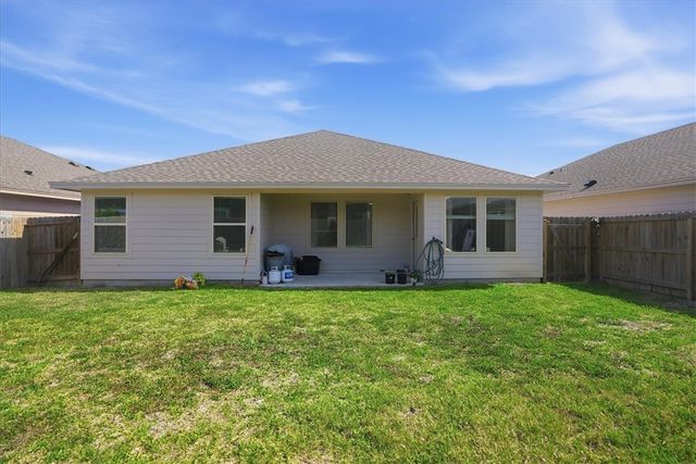 7909 Bronco Buster Dr, Corpus Christi, TX 78414