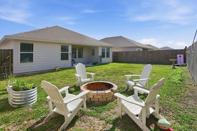 7909 Bronco Buster Dr, Corpus Christi, TX 78414