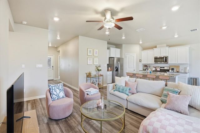 7909 Bronco Buster Dr, Corpus Christi, TX 78414