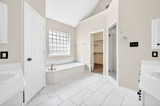 137 Shepherds Glen Road, Heath, TX 75032