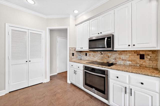 137 Shepherds Glen Road, Heath, TX 75032