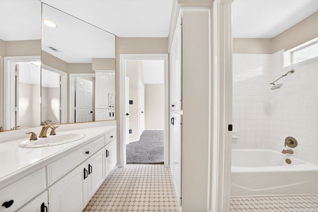 137 Shepherds Glen Road, Heath, TX 75032