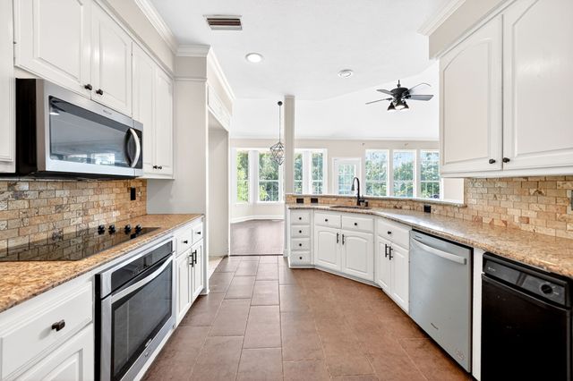 137 Shepherds Glen Road, Heath, TX 75032