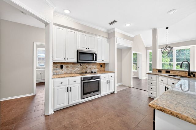 137 Shepherds Glen Road, Heath, TX 75032