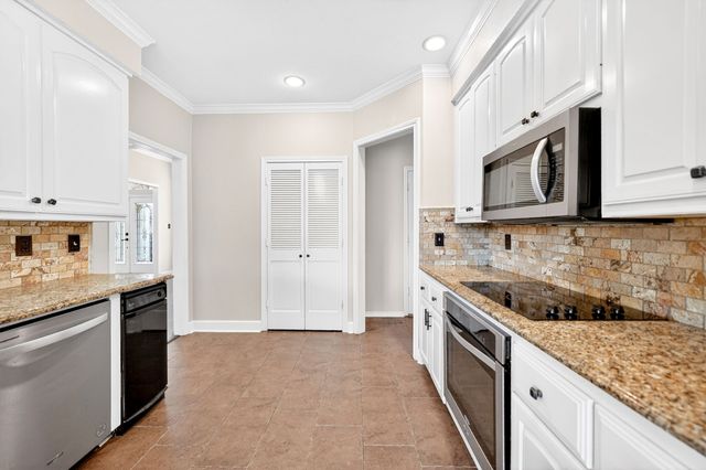 137 Shepherds Glen Road, Heath, TX 75032